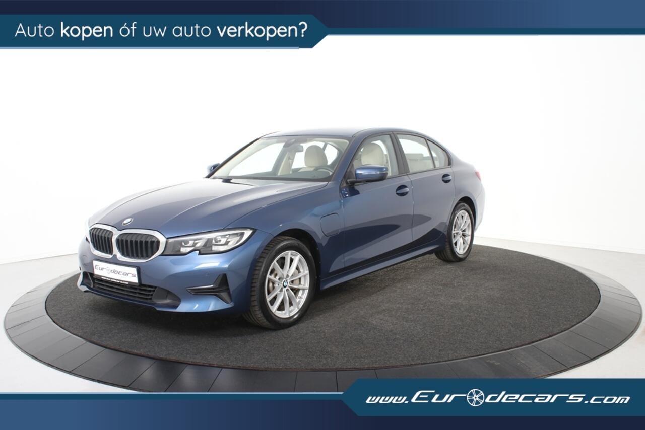 BMW 3-SERIE 330e Business Edition Plus *1ste Eigenaar*Navigatie*Park assist*