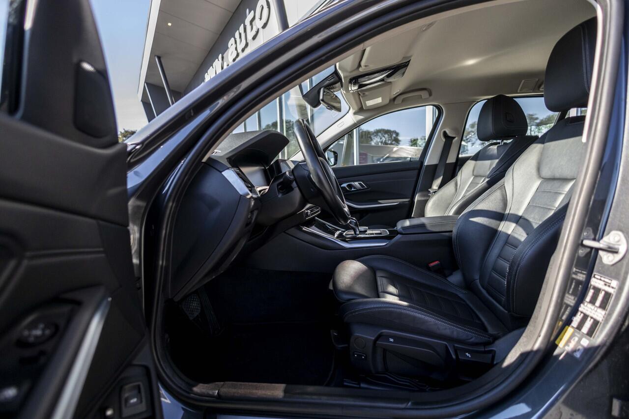 BMW 3-SERIE Touring 320e Business Edition Plus | Leder | Camera