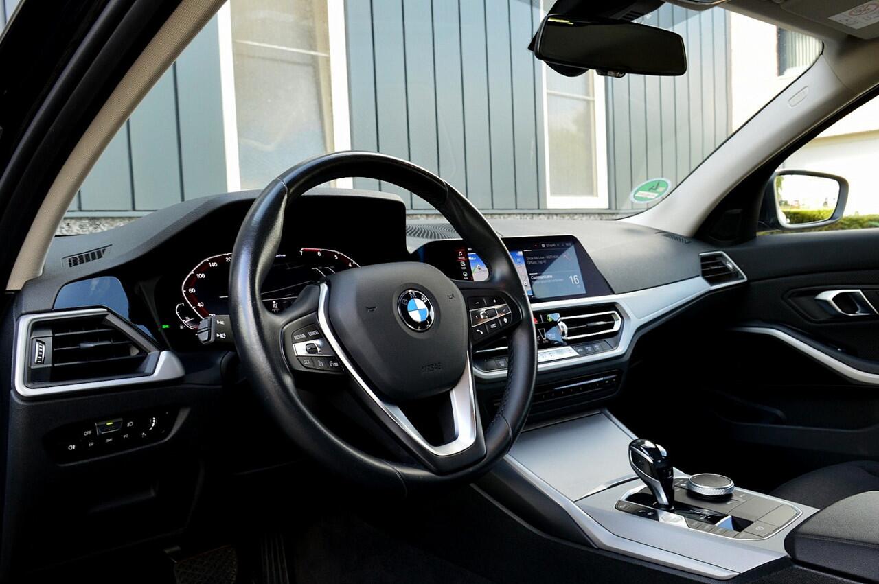 BMW 3-SERIE 330e High Executive Rijklaarprijs-Garantie Navigatie Led Apple carplay Trekhaak Airco