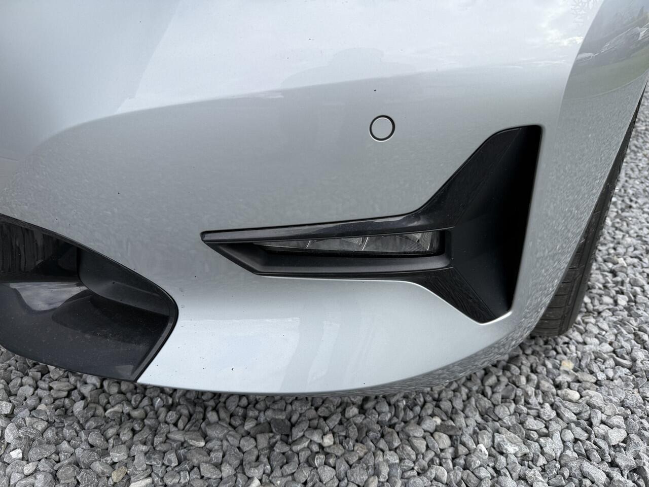 BMW 3-SERIE 320i Automaat High Executive Sedan