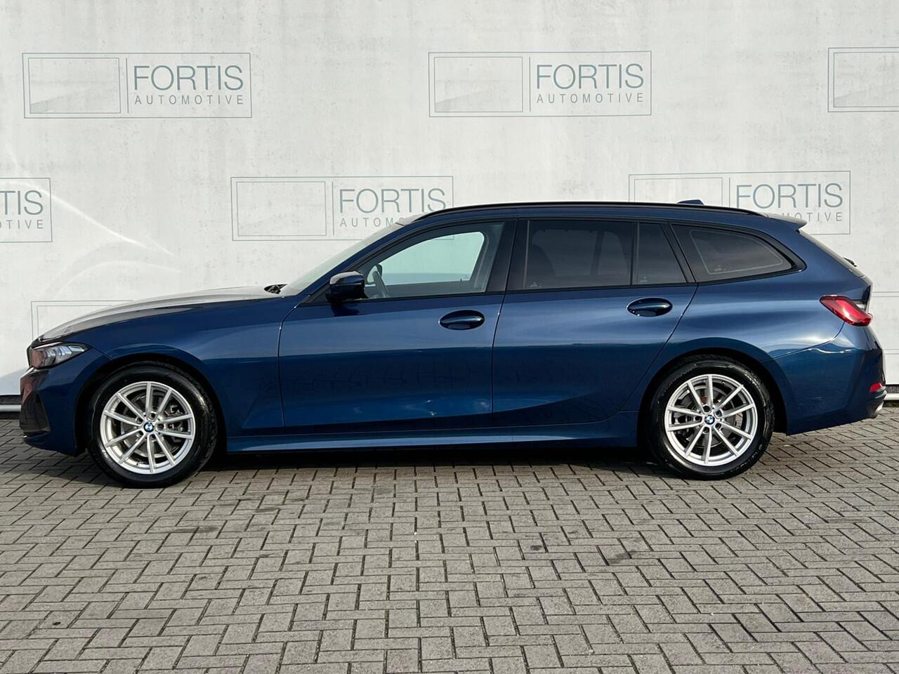 BMW 3-SERIE Touring 318i NL AUTO | CARPLAY | ELEKTRISCHE KLEP | CRUISE |