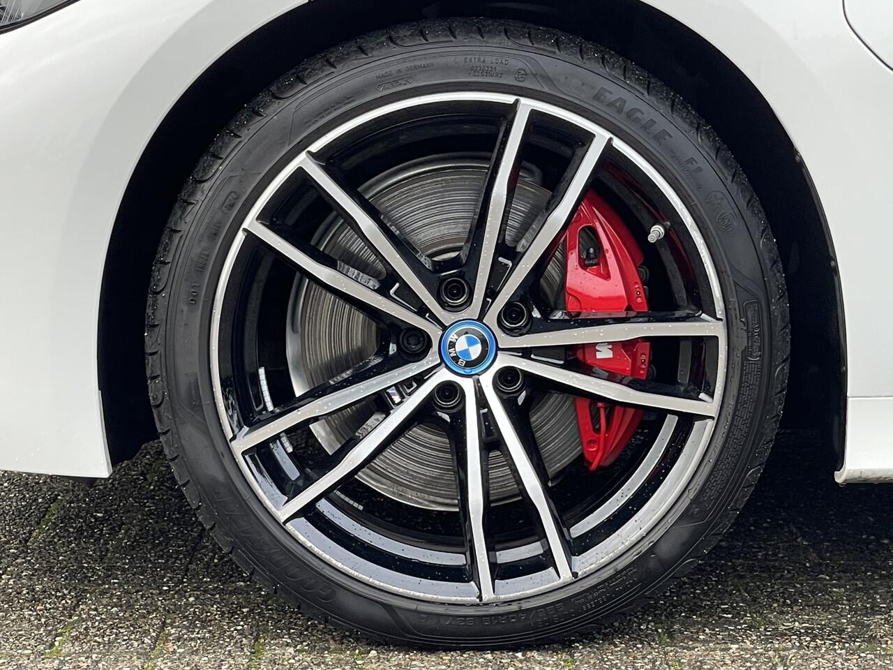 BMW 3-SERIE Touring 320e | M-Sport Pro | 19'' | Panorama | Harman/Kardon | BSI - 3jr - 40.000 km