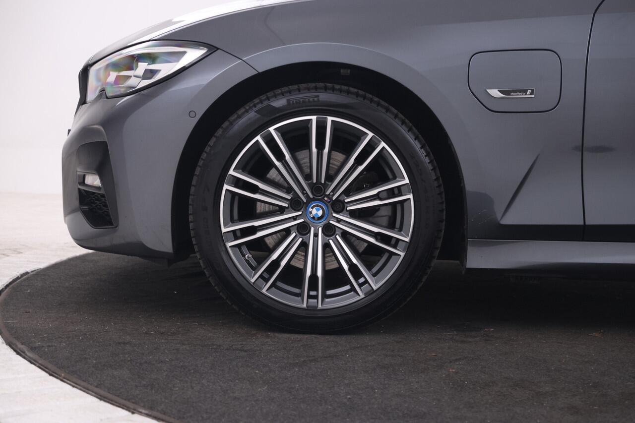 BMW 3-SERIE 320e Business Edition Plus Automaat, Digital dash, M-Sport pakket!