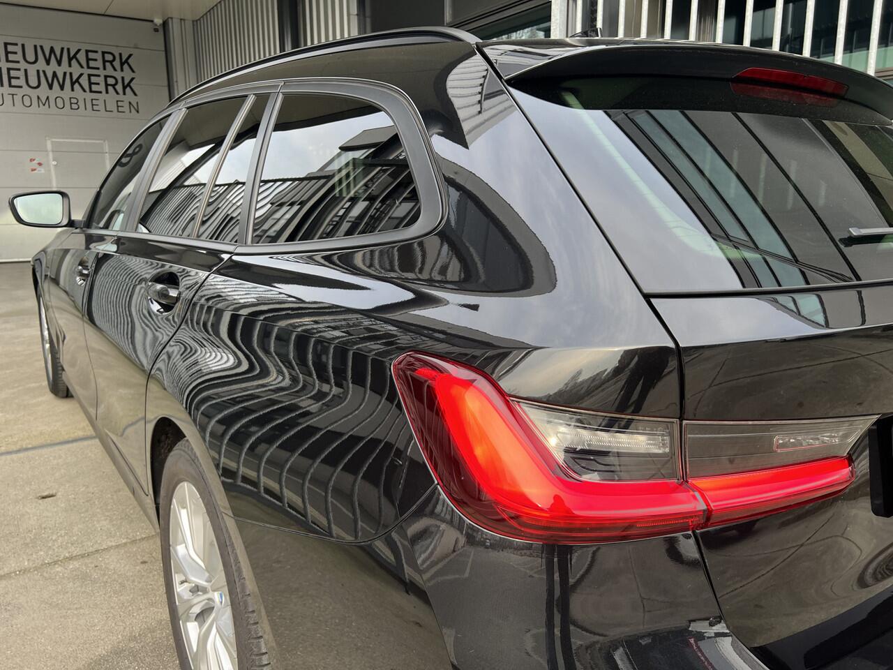 BMW 3-SERIE Touring Hybride 330e | AUTOMAAT | CARPLAY/ANDROID | CAMERA | NAVI | CRUISE CONTROL | CLIMATE CONTROL | PDC V+A | LMV | STOELVERWARMING | ELEKTR. ACHTERKLEP | LICHT+REGEN SENSOR | LED | BLUETOOTH