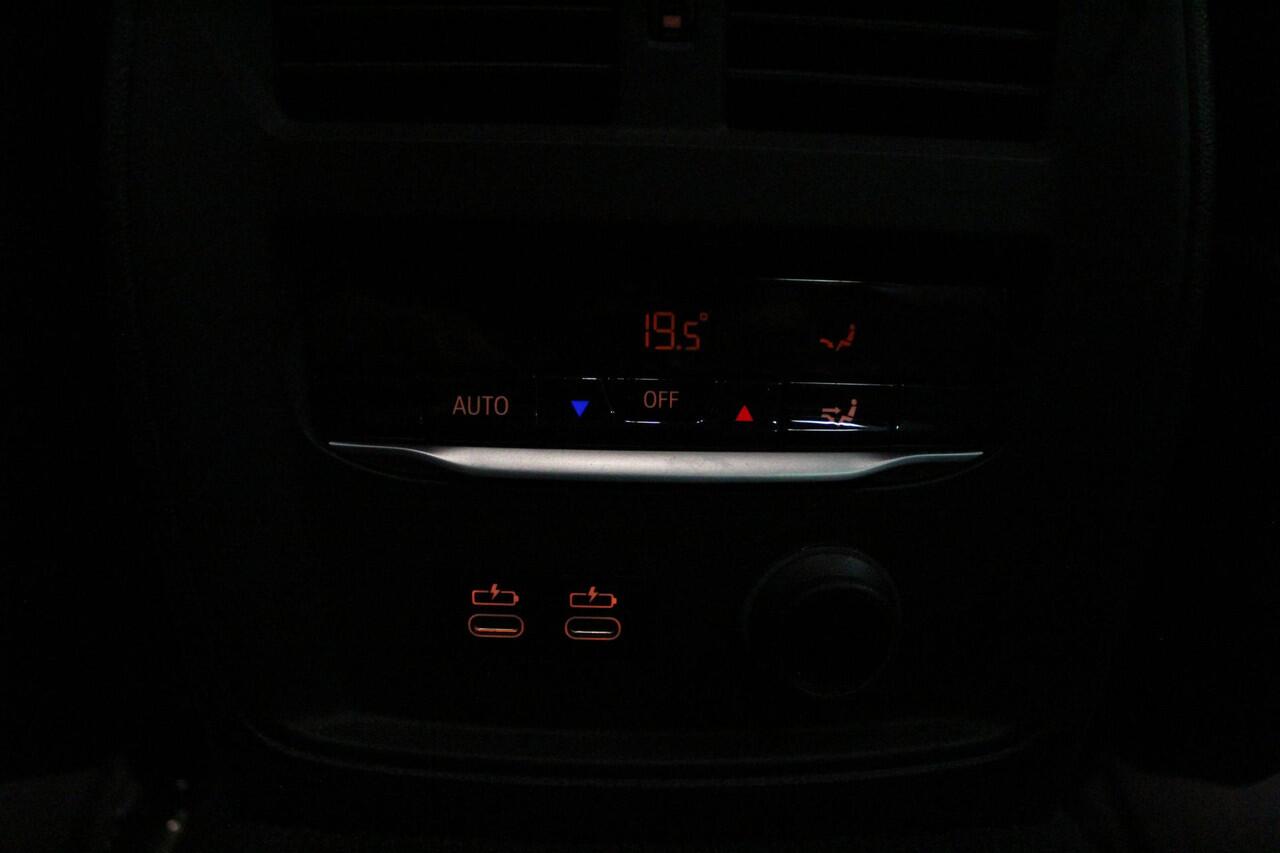 BMW 3-SERIE 330e eDrive Edition | STOEL-VERW | LED | PDC-V/A | CLIMA | DAB-RADIO | NAVIGATIE | ACC | 17'LMV |