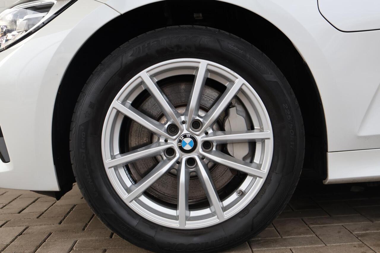 BMW 3-SERIE 330e xDrive