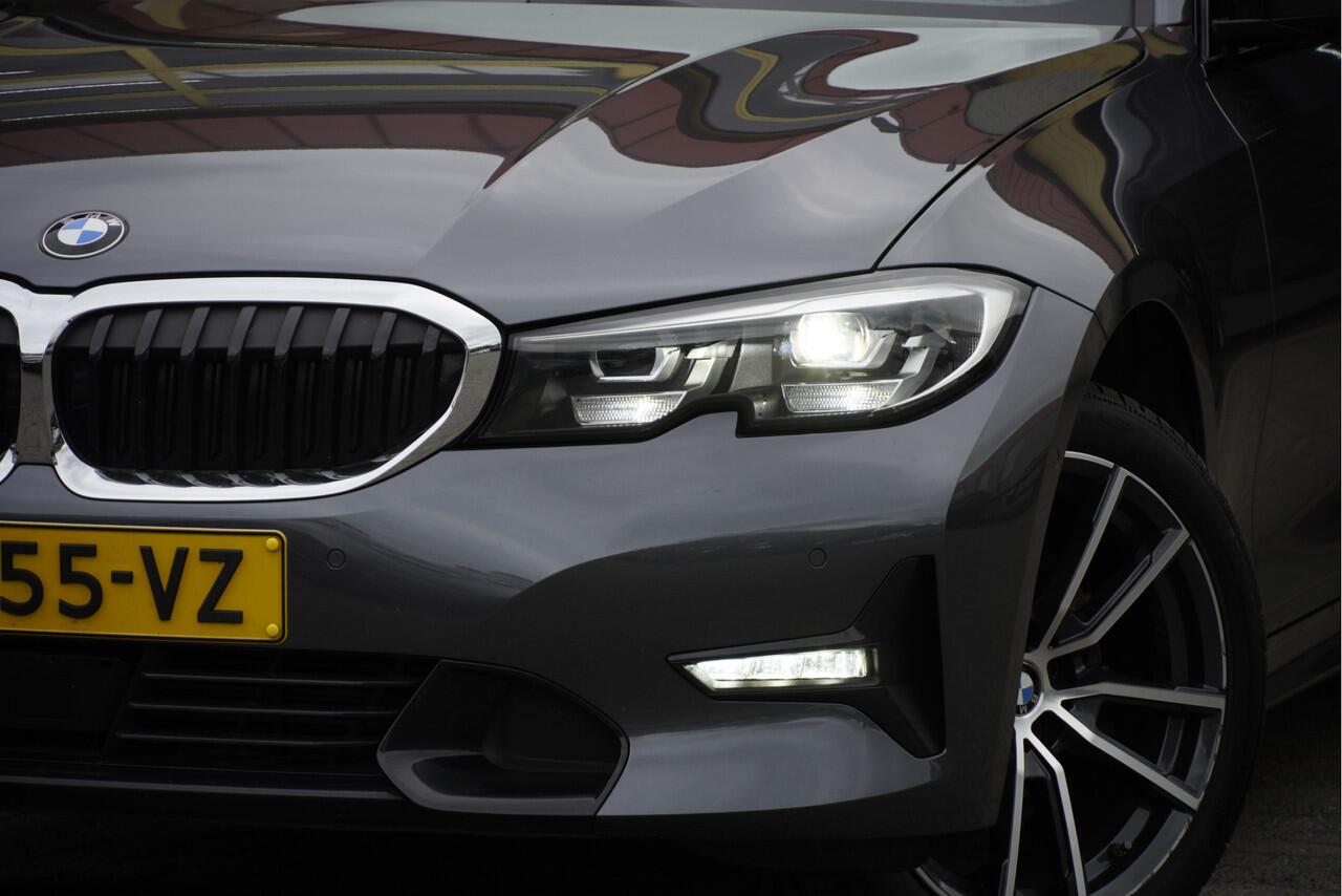BMW 3-SERIE 318i Automaat! Executive Edition BJ2020 Lmv 18" | Led | Pdc | Navi | Achteruitrijcamera | Dashboard verlichting | Virtual cockpit | Climate control | Adaptieve cruise control | Sportstoelen | Zwarte hemel | Extra getint glas