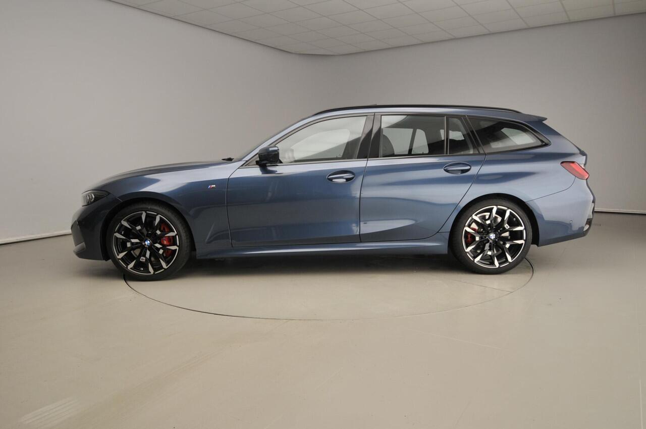 BMW 3-SERIE Touring 330d xDrive | M-Sportpakket | LED | Leder | HUD | Schuifdak | Trekhaak | Elektr. zetels | DAB | Harman-kardon sound | Alu 19 inch