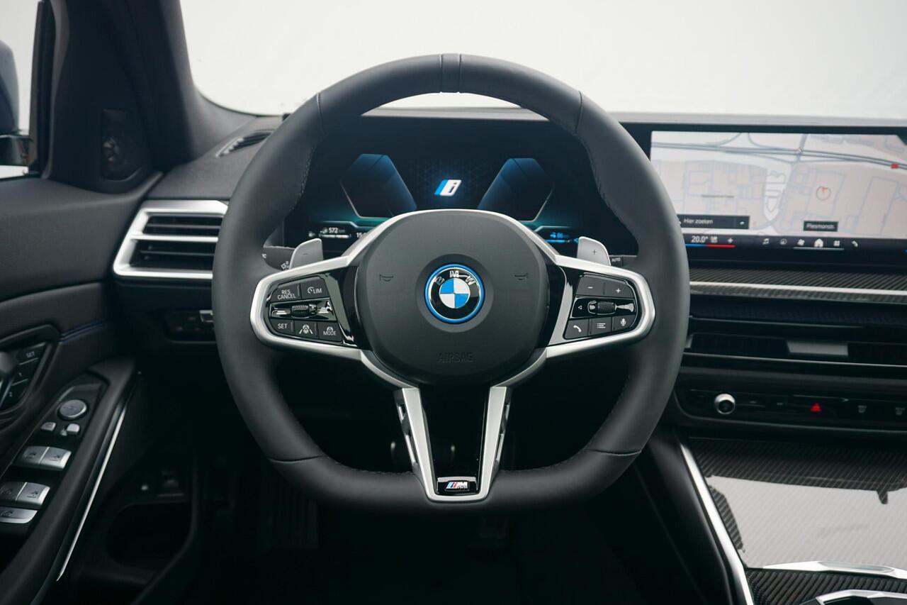BMW 3-SERIE Touring 330e M Sportpakket Pro 19'' / Harman Kardon / Panoramadak / Driving Assistant Professional