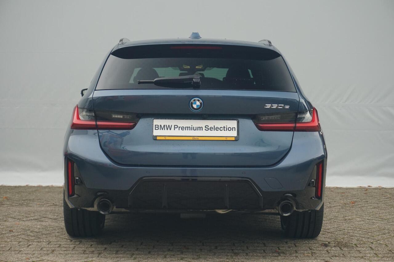 BMW 3-SERIE Touring 330e M Sportpakket Pro 19'' / Harman Kardon / Panoramadak / Driving Assistant Professional