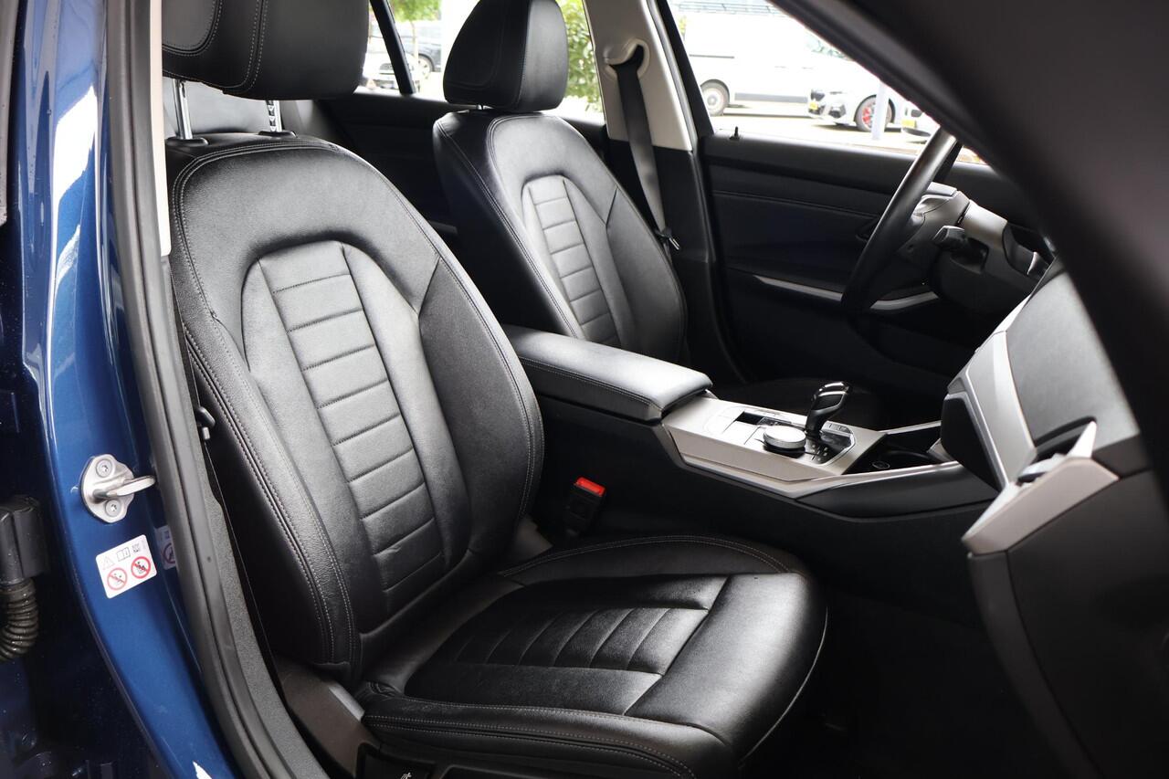 BMW 3-SERIE Touring 320e | High Executive | Voorstoelen Verwarmd | Parkeersensoren achter |