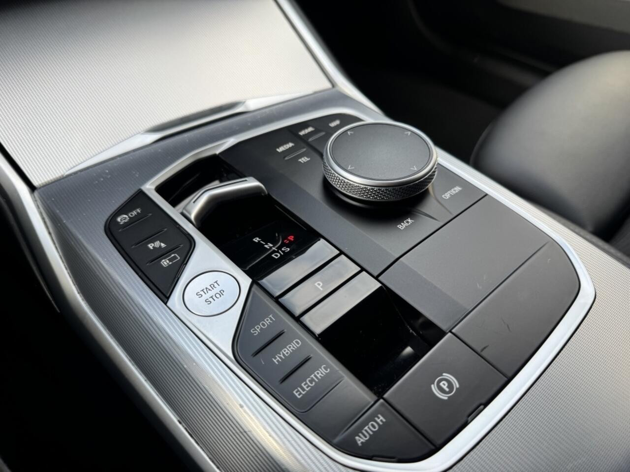 BMW 3-SERIE Touring 320e