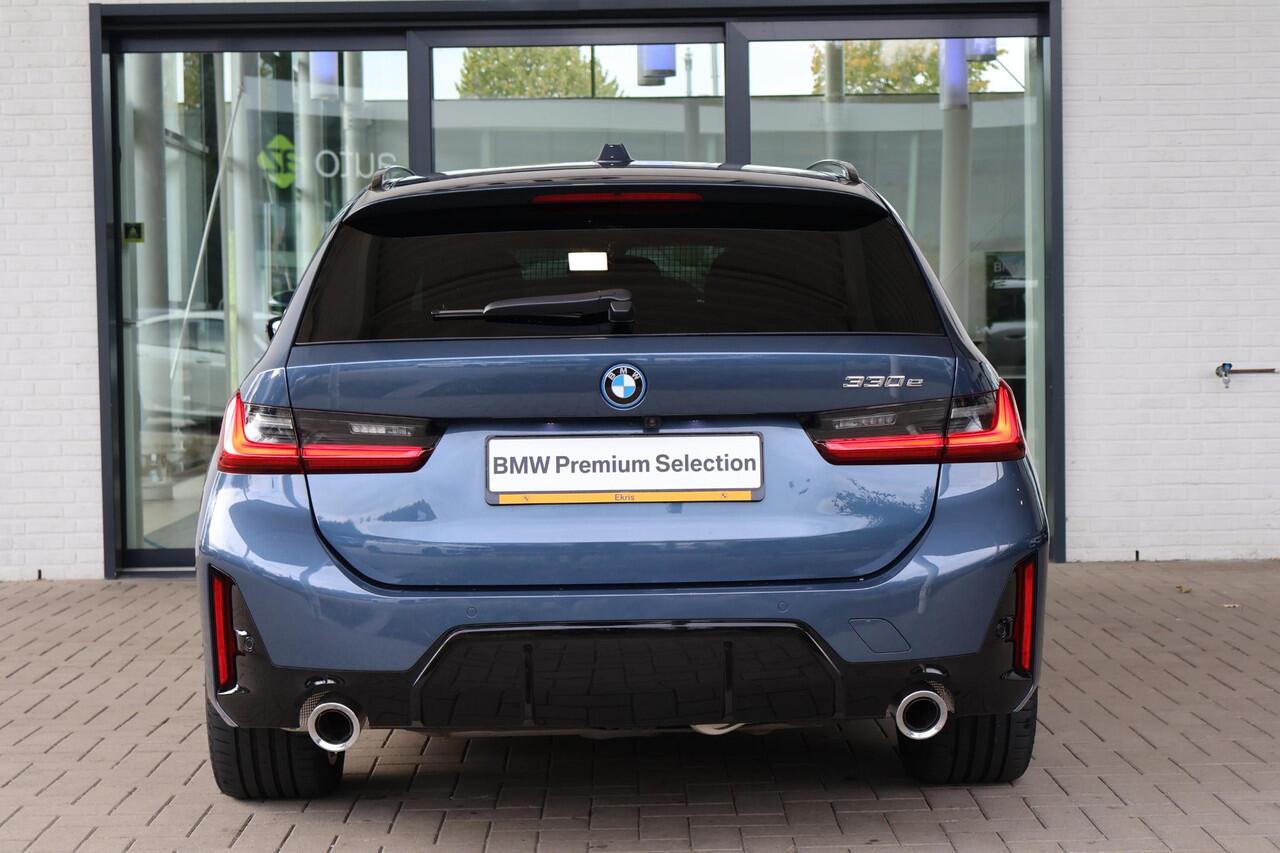 BMW 3-SERIE Touring 330e | M Sportpakket | Comfort Pack | Panorama Dak | Trekhaak