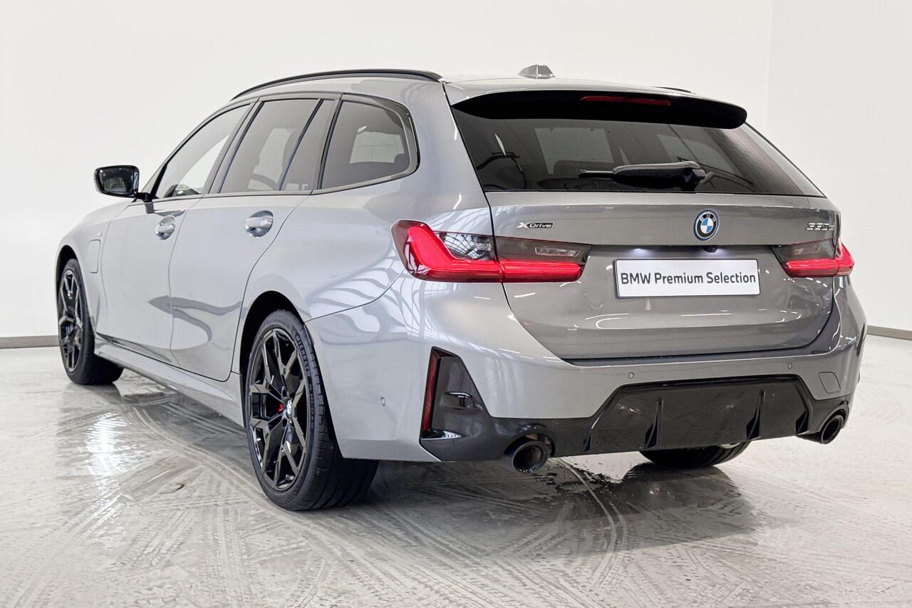 BMW 3-SERIE Touring 330e xDrive Innovation Pack M Sportpakket Pro Aut.