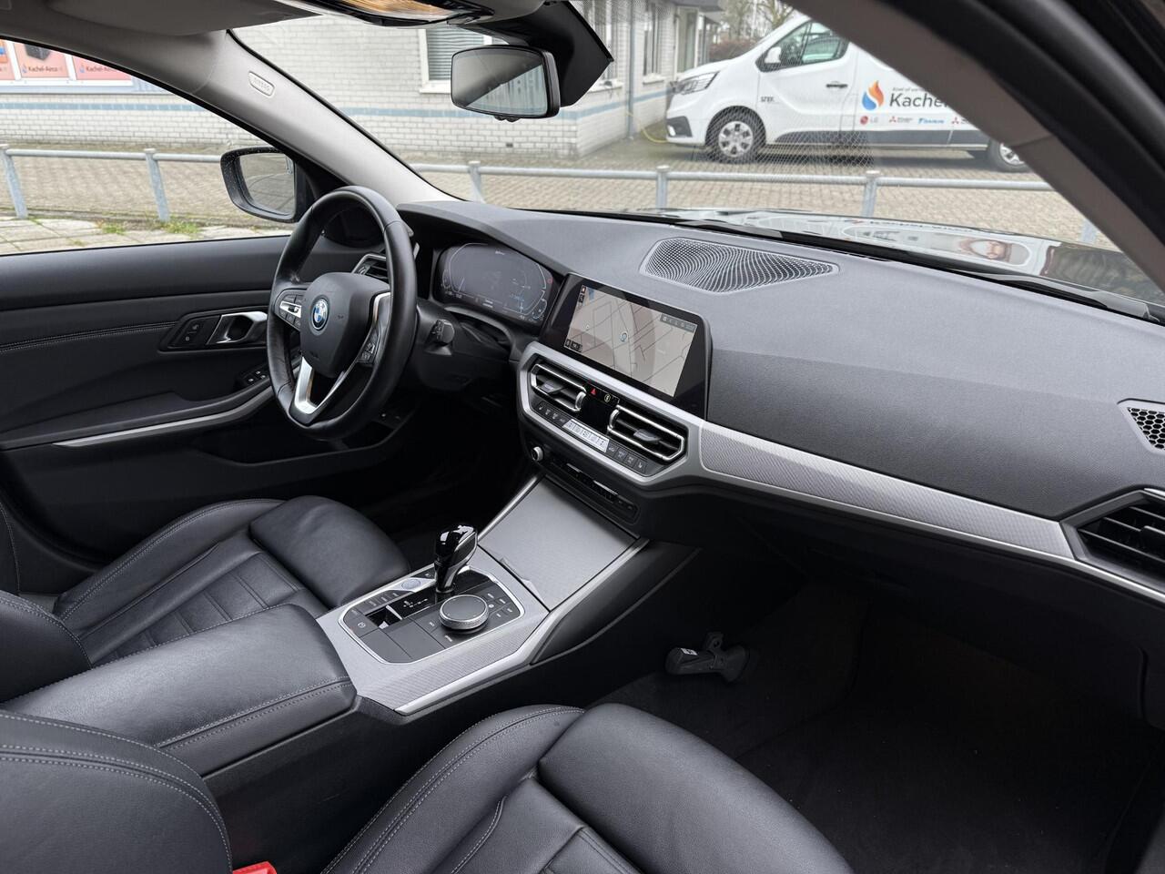 BMW 3-SERIE Touring 320e Aut. Hybrid Executive Business | Leder Sport | Trekhaak | BMW Laser |
