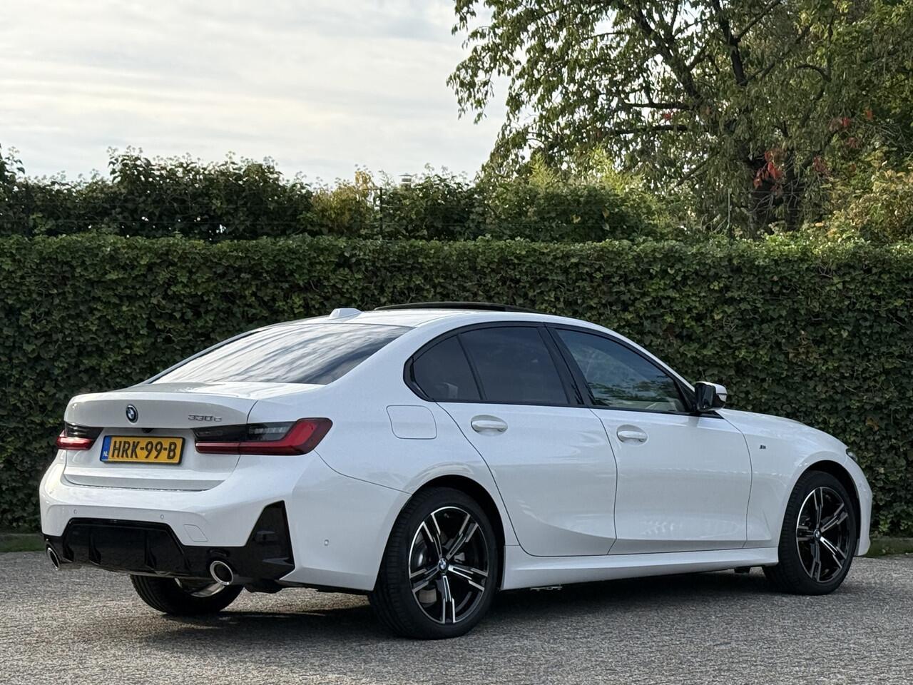BMW 3-SERIE 330e | NW Model | M-Sport | 18'' | Schuif-/Kanteldak | Camera | Elek. Trekhaak | HiFi