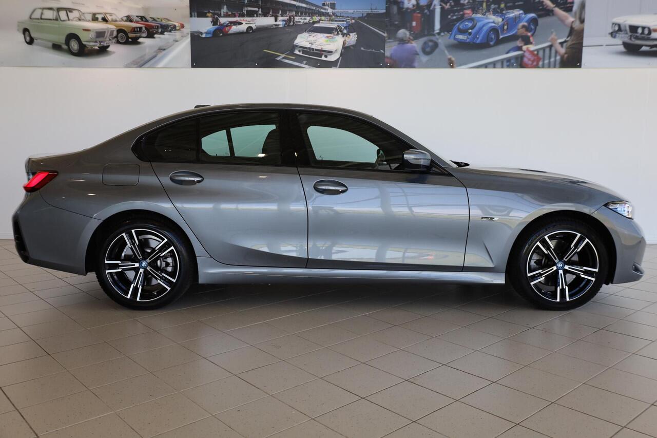 BMW 3-SERIE Sedan 330e | M Sportpakket