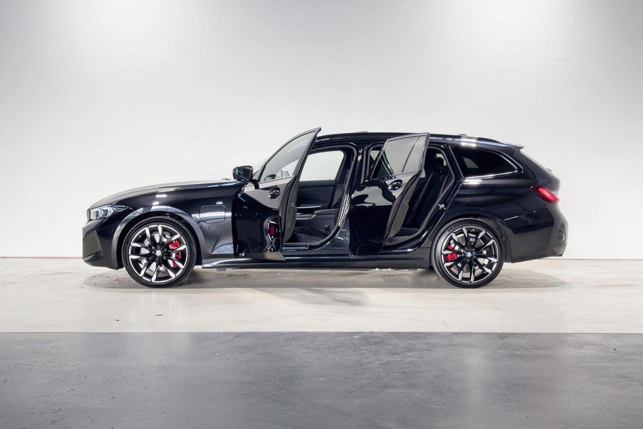 BMW 3-SERIE Touring 330e xDrive Innovation Pack M Sportpakket Pro Aut.