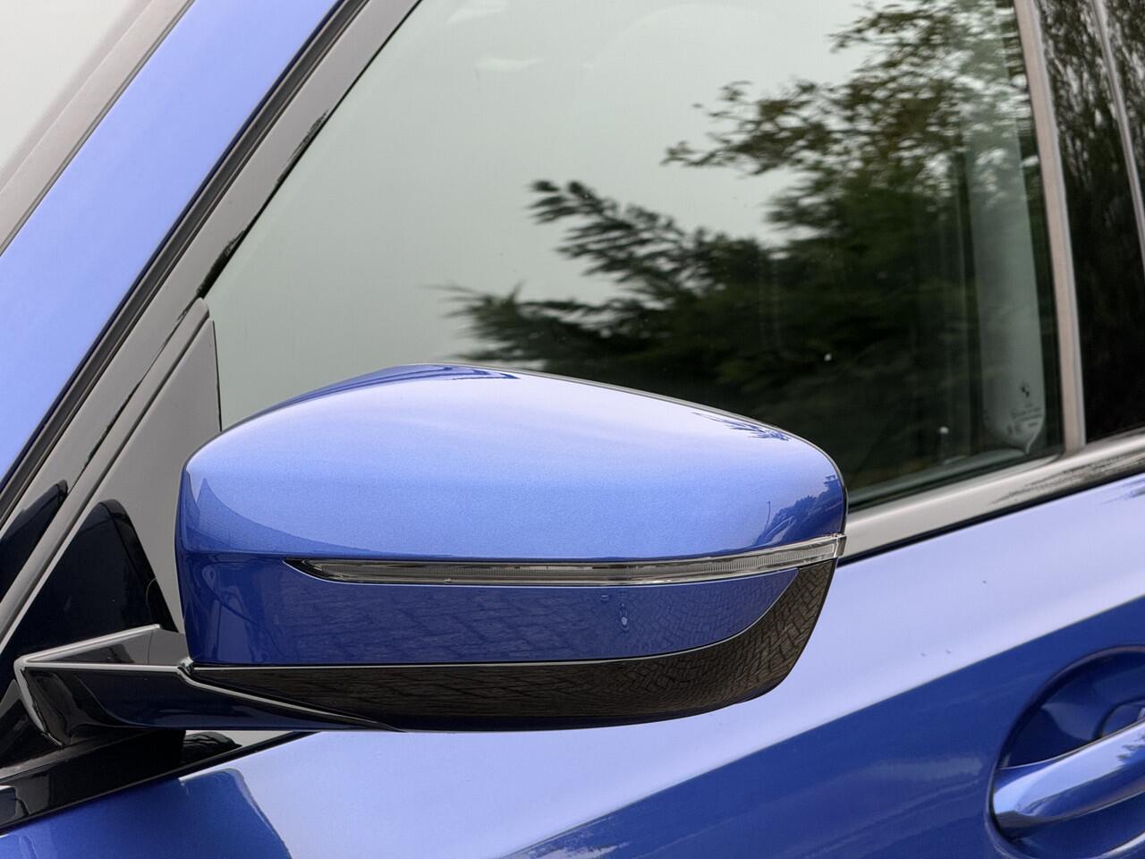 BMW 3-SERIE Touring 330e | NW Model | M-Sport | 18'' | Panorama | Camera | Elek. Trekhaak | HiFi