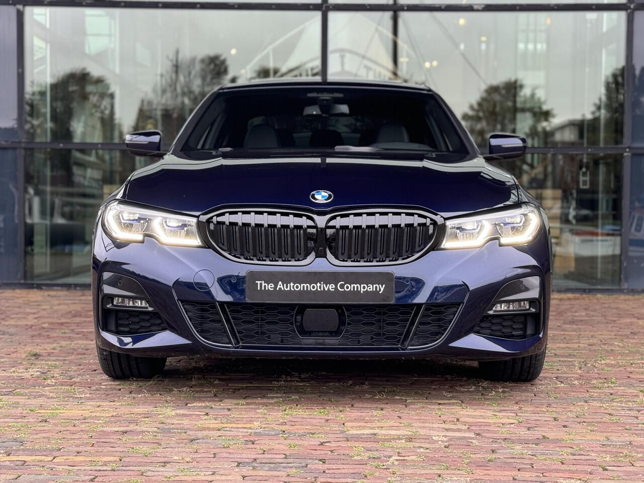 BMW 3-SERIE 330e M Sport HD/Adaptive/trekhaak/laser/Memory