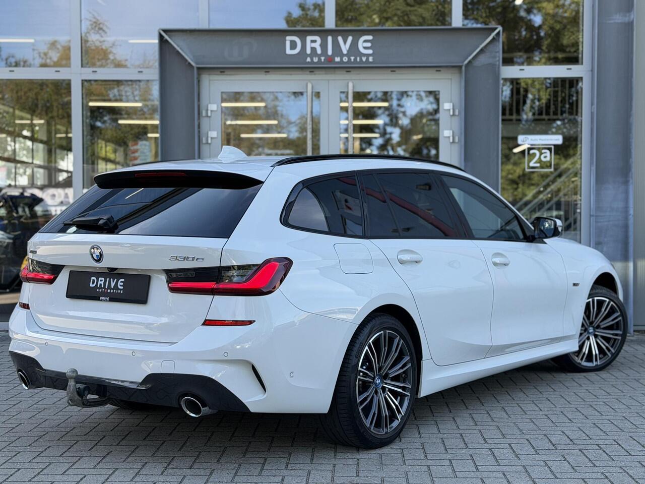 BMW 3-SERIE Touring 330e xDrive High Ex. M-Sport|SOH90%|Pano|Laser|Driving Ass Prof|HUD|HiFi||Trekhaak