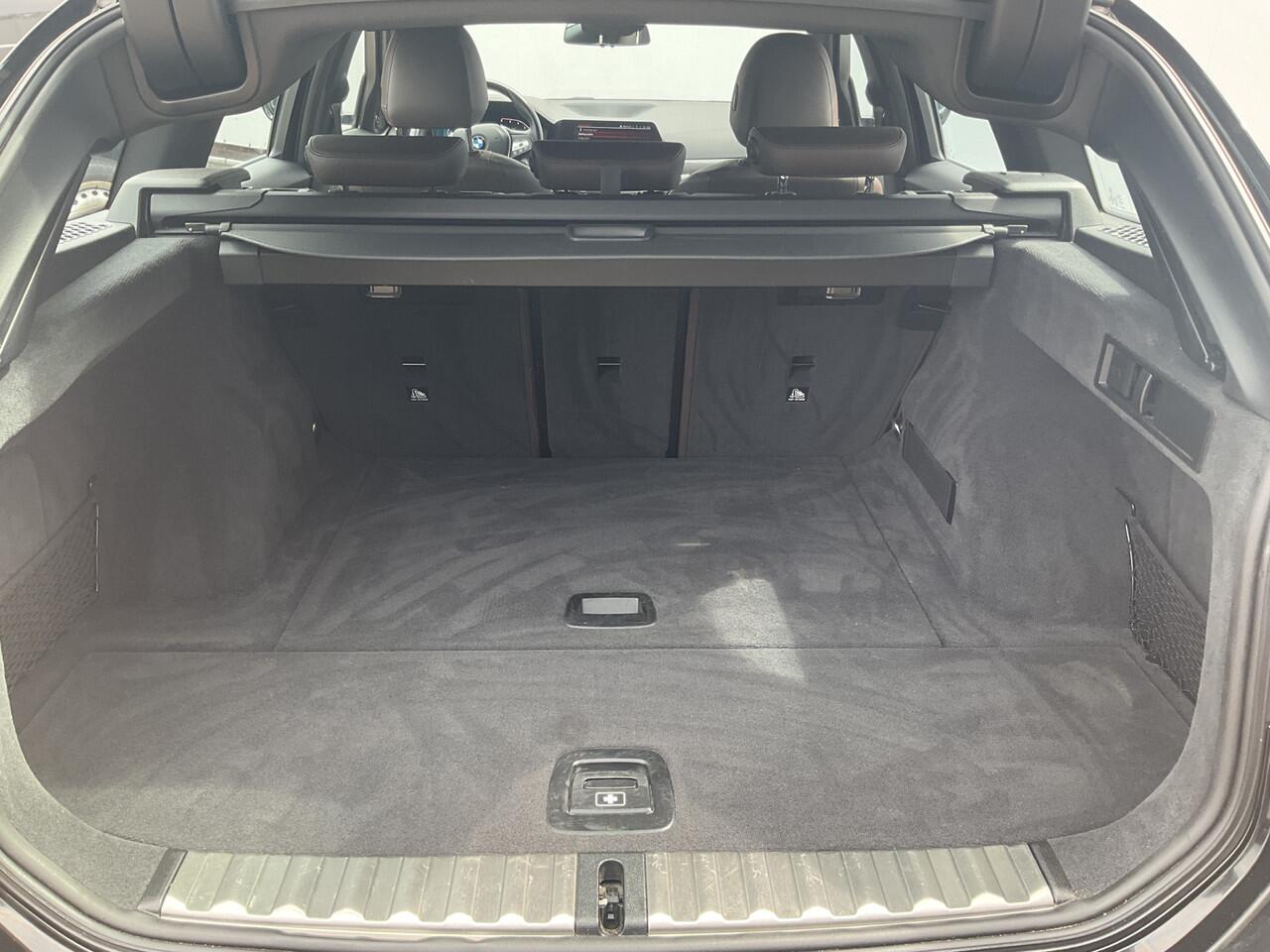 BMW 3-SERIE Touring 318 2.0D 150pk High Executive Harman/Kardon Leder Carplay Led Facelift NL-Auto!