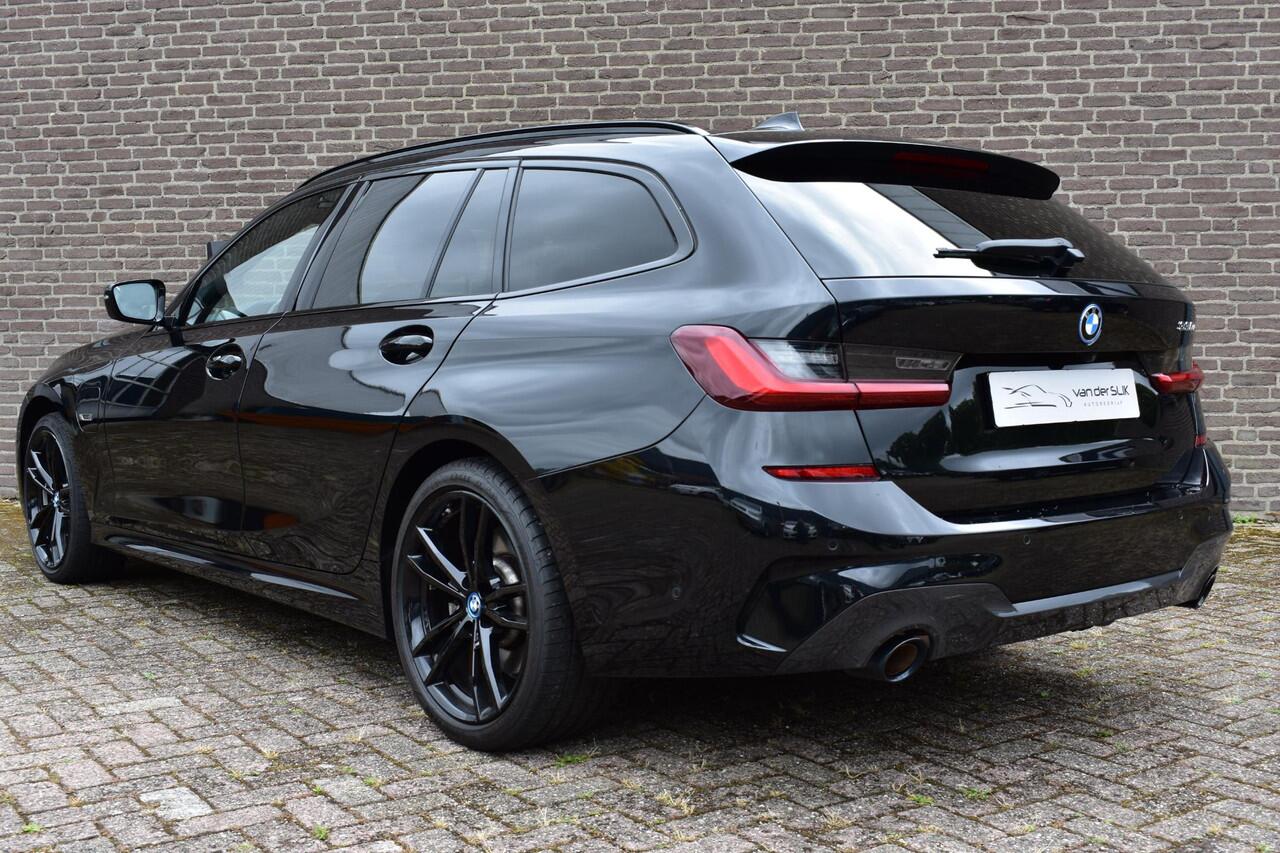 BMW 3-SERIE Touring 330e High Executive M-Pakket, Pano, Apple Carplay, Achteruitrijcamera, Carbon