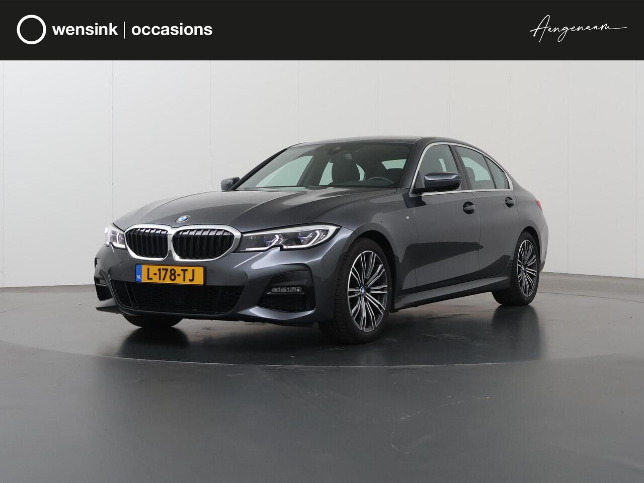 BMW 3-SERIE 320i Business Edition M-Sport Plus | Trekhaak | Leder | Parkeercamera | Head-Up | Stoelverwarming | Keyless Go |