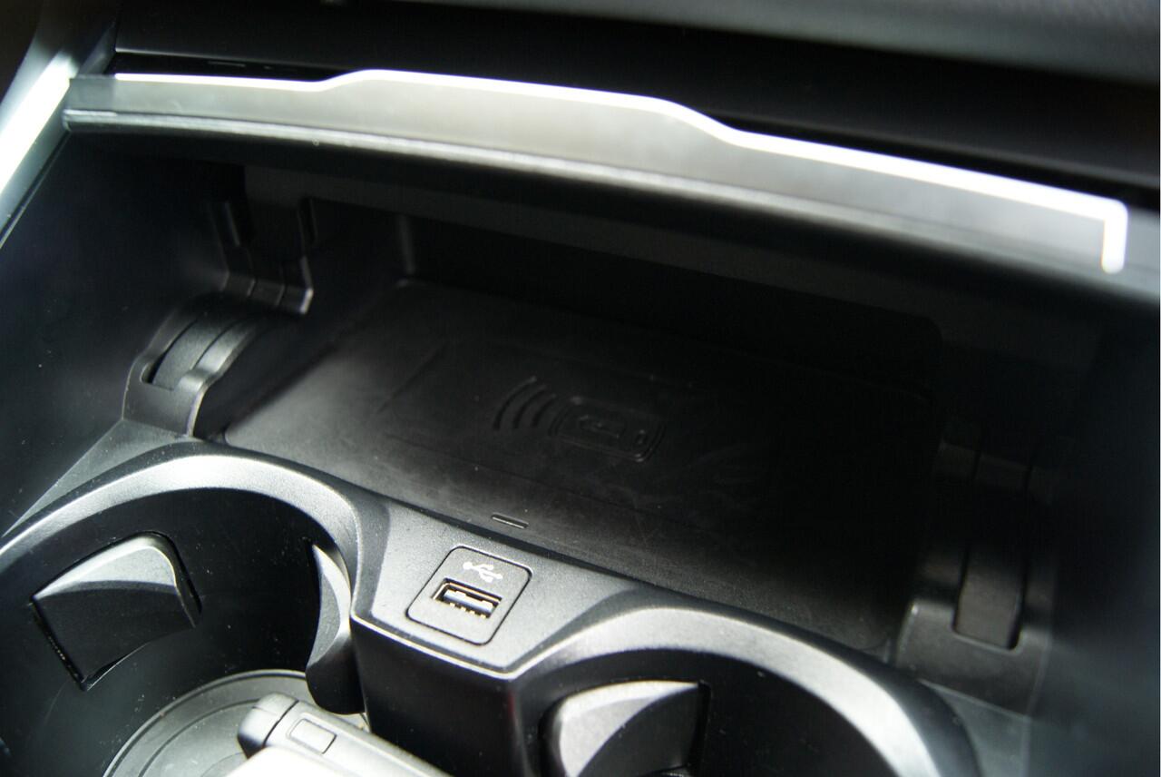 BMW 3-SERIE Touring Facelift 320e 204PK xDrive M-Sport Shadow/Widescreen/Harman-Kardon//Keyless/Leder/Soh89% Aut8