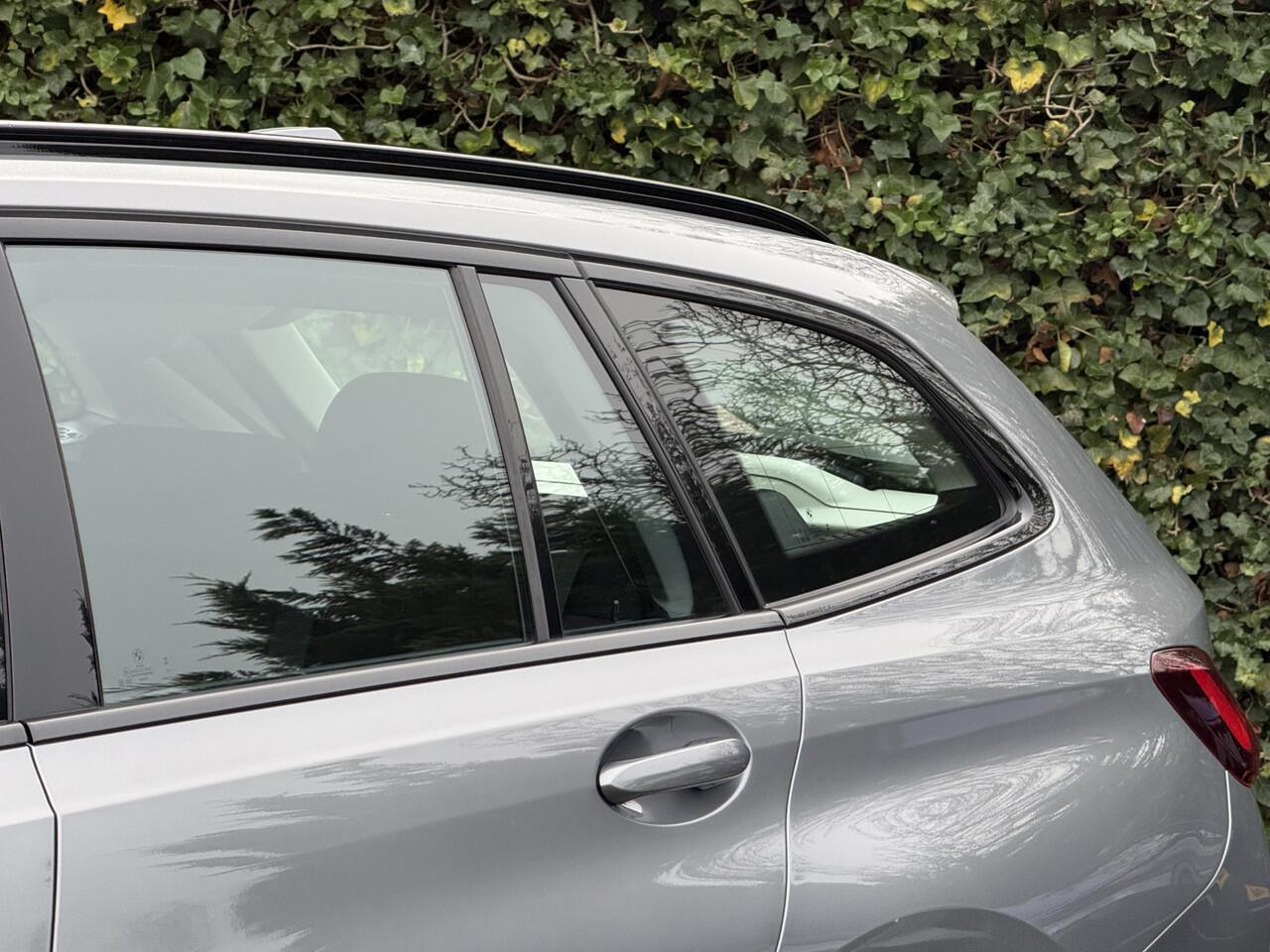 BMW 3-SERIE Touring 320e | Camera | Sportstoel. | PDC voor + achter