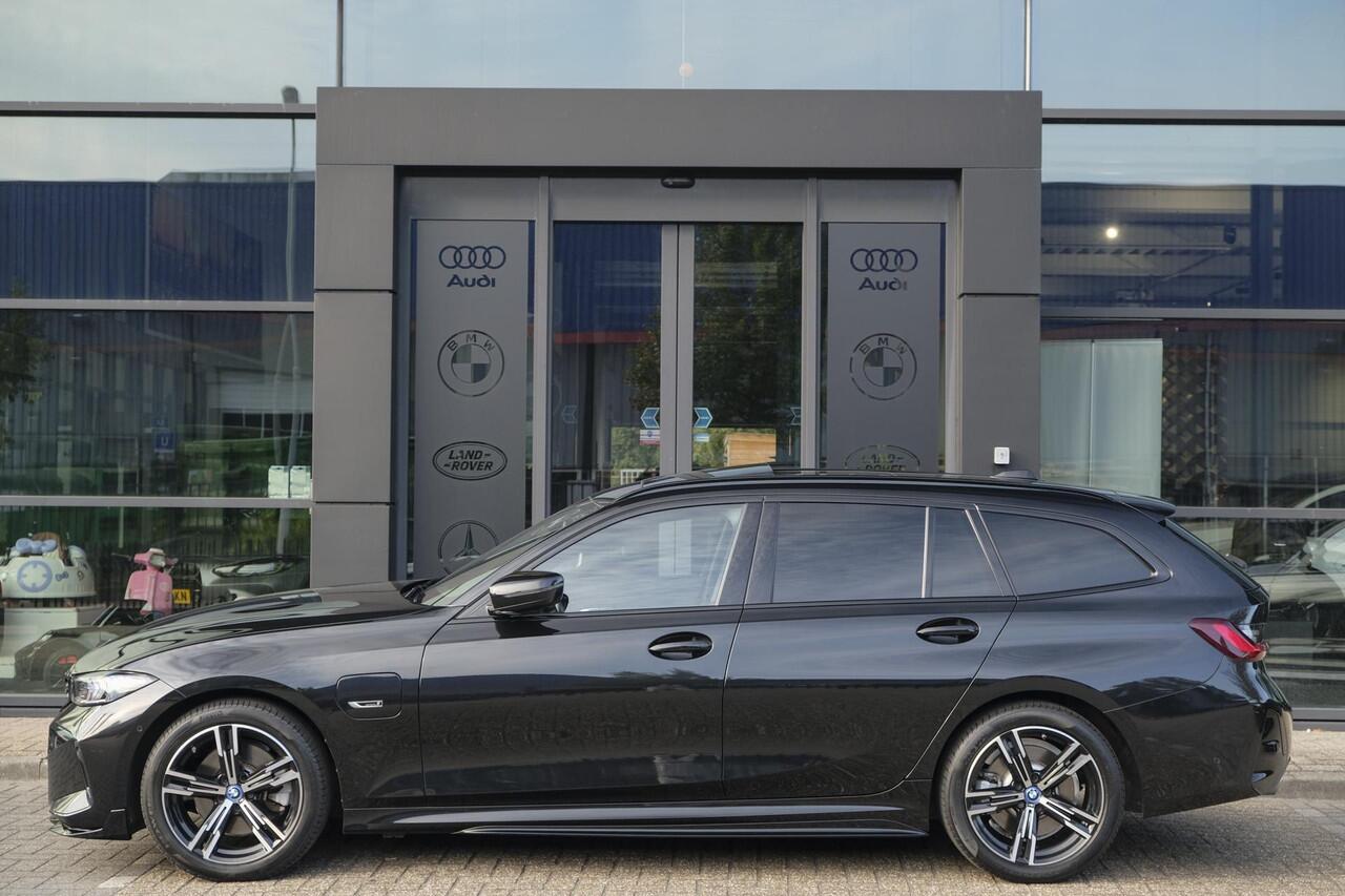 BMW 3-SERIE Touring 330e 292pk M-sport Panoramadak M3 seats *BTW* Head-up Laser lampen Adaptive cruise Camera