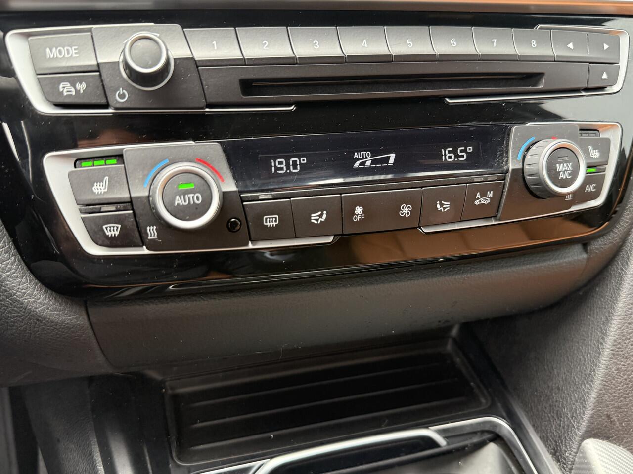 BMW 3-SERIE Touring 320i M Sport Edition Automaat M-Pakket/LED.