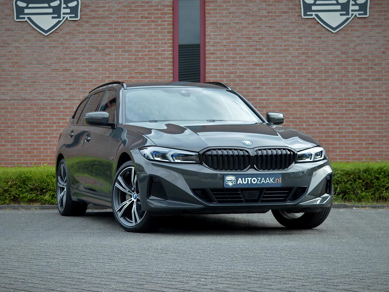 BMW 3-SERIE Touring 330e xDrive Touring | Individual