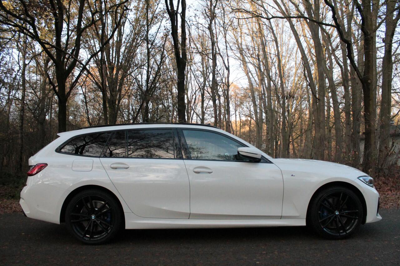 BMW 3-SERIE 330e xDrive M-sport | Laser | HUD | Pano | Blind