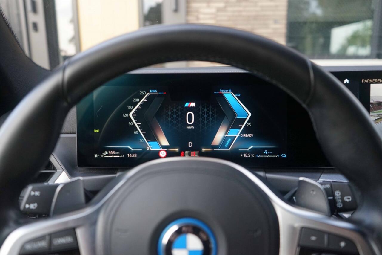 BMW 3-SERIE 330e xDrive M-Sport Individual