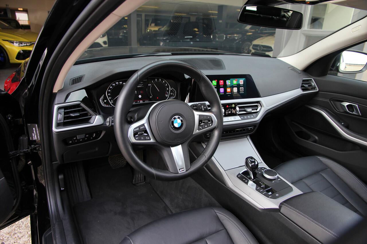 BMW 3-SERIE Touring 330e xDrive | Pano | Trekhaak | Camera