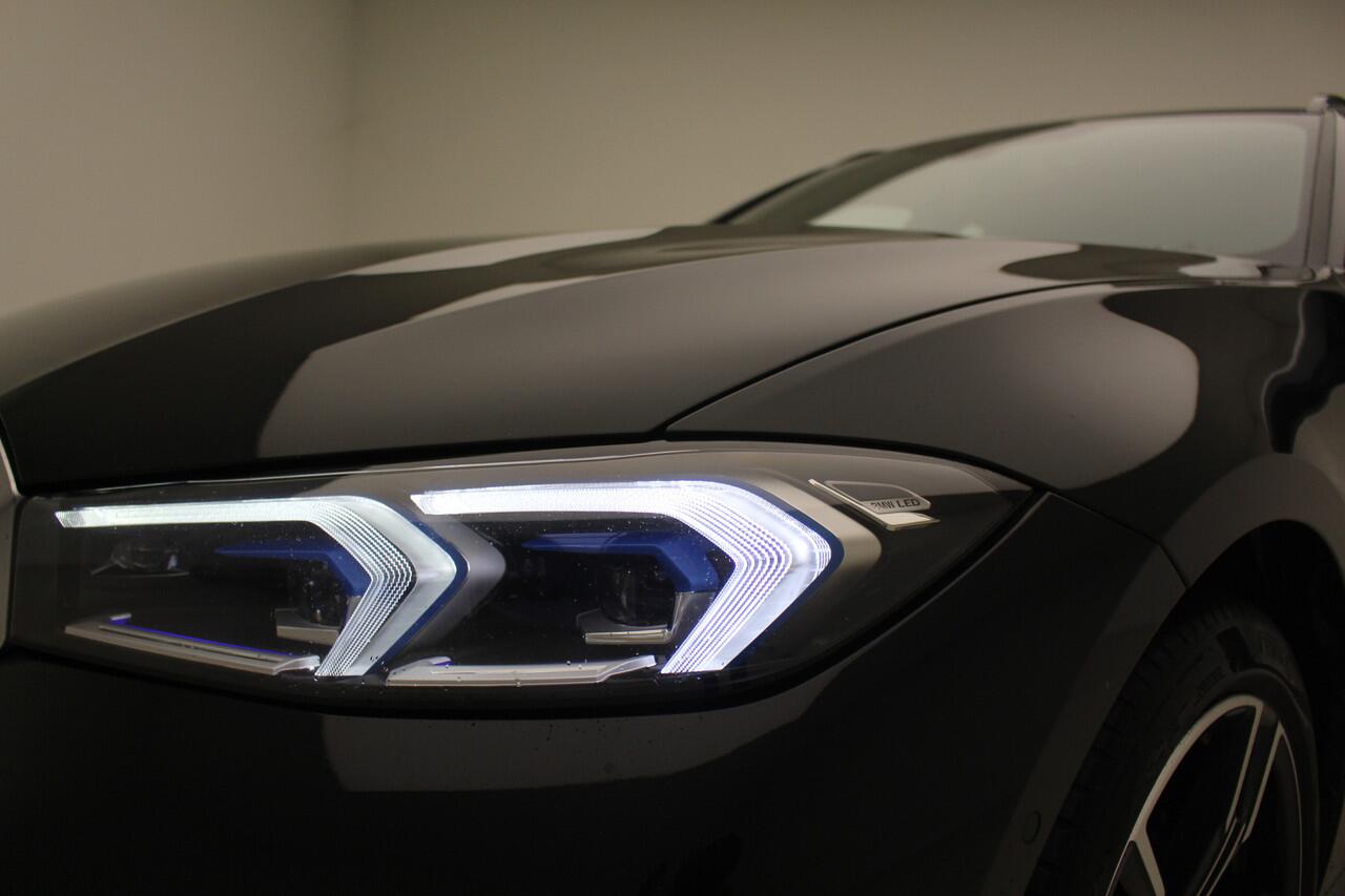 BMW 3-SERIE Touring 330e xDrive M-Sport | Camera | Hifi | Curved Display |