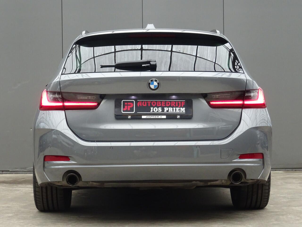 BMW 3-SERIE Touring * PANORAMADAK * LEER * CARPLAY !!