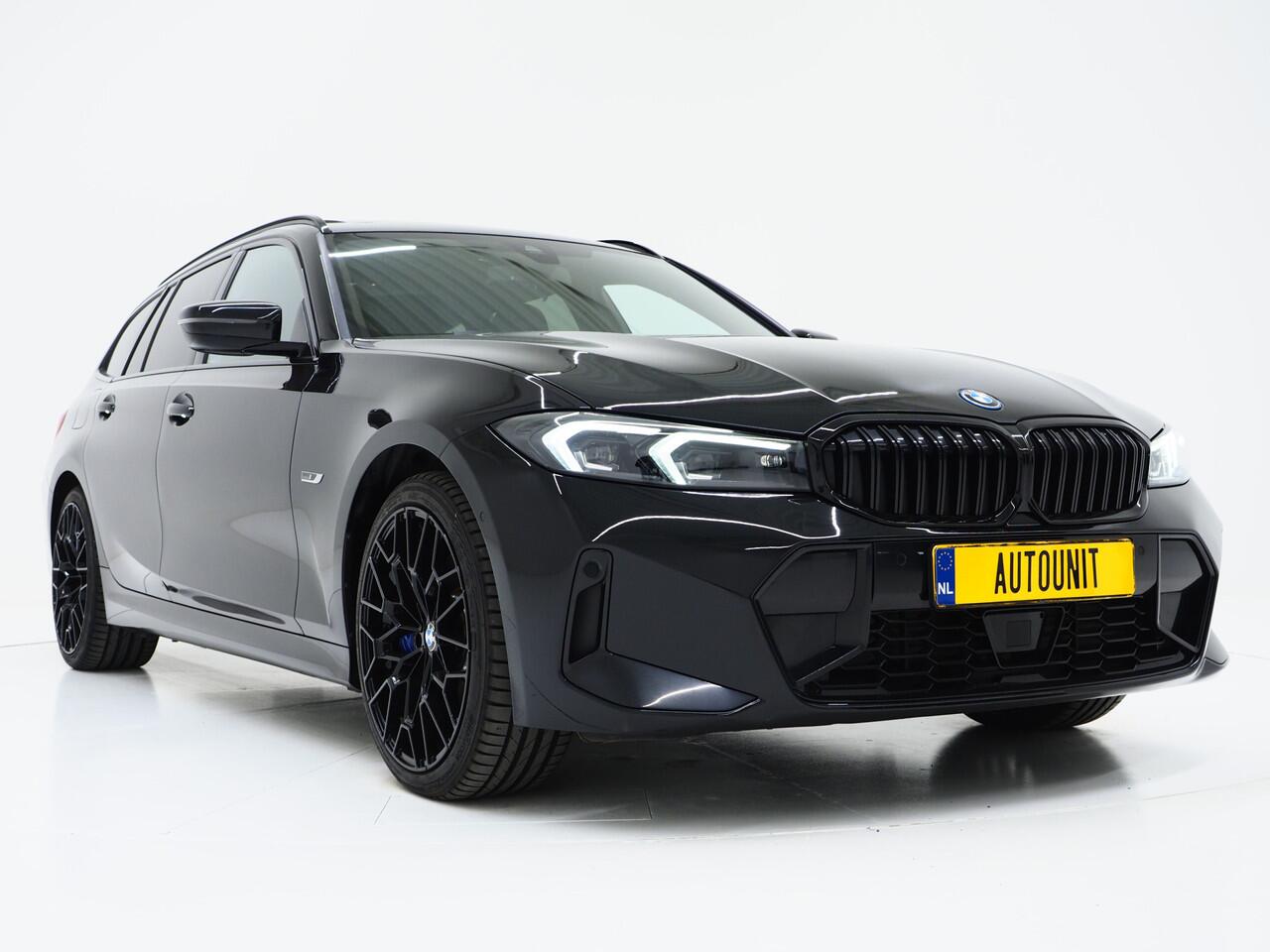 BMW 3-SERIE Touring 330e M Sport Pro LCI | M-Sportstoelen | Panoramadak | Harman/Kardon | Head Up | Camera | Keyless