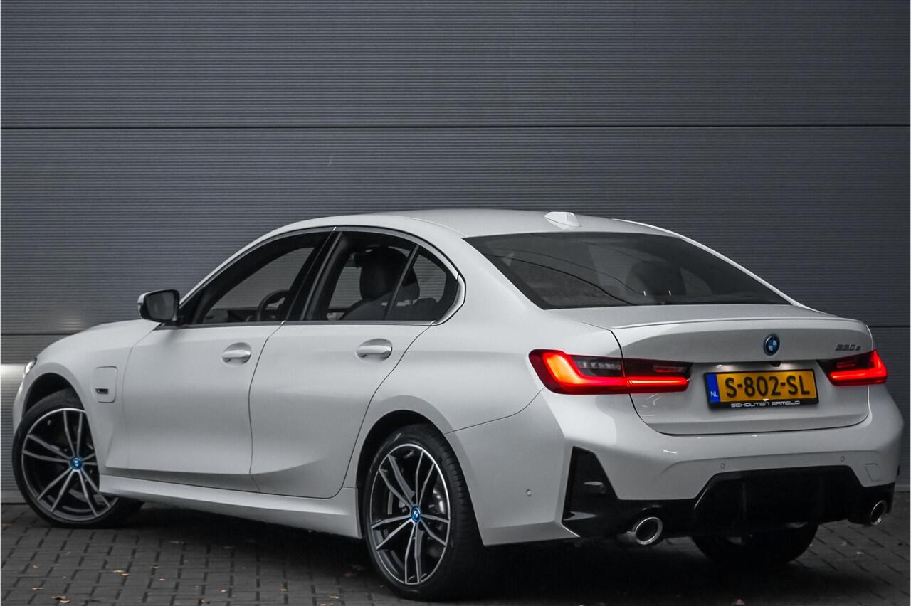 BMW 3-SERIE 330e High Executive M-Sport Trekhaak Stoelverwarming HiFi 19"