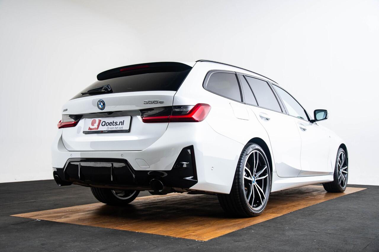 BMW 3-SERIE Touring 330e xDrive M Sport Pro - Panoramadak - Parking/Driving Assistant - Hifi - Comfort Access - Elektrisch verwarmde/verstelbare stoelen - Active Cruise Control - Getinte Ruiten - Zonneschermen -