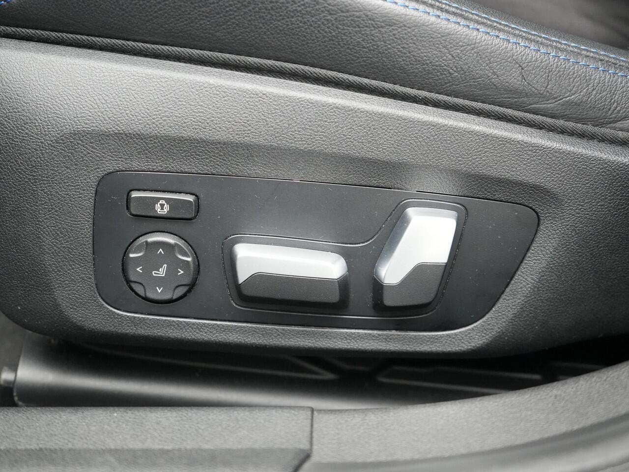 BMW 3-SERIE Touring 330e M Sport LCI Facelift Model Plug In Hybrid 292pk Dealer O.H PHEV | Widescreen Navi | Adaptive Cruise | Alcantara Sportstoelen Memory & Verwarmd | Camera | Sfeerverlichting | Apple Carplay | Blis | Keyless | DAB |