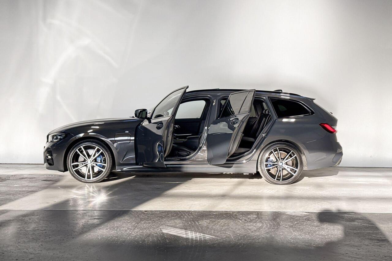 BMW 3-SERIE Touring 330e High Executive Model M Sport Aut.