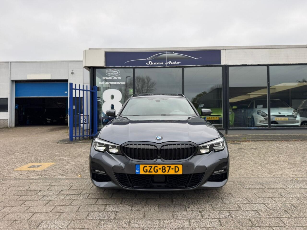 BMW 3-SERIE 330e M-SPORT | PANO | HEAD-UP | HARMAN KARDON | 360 °