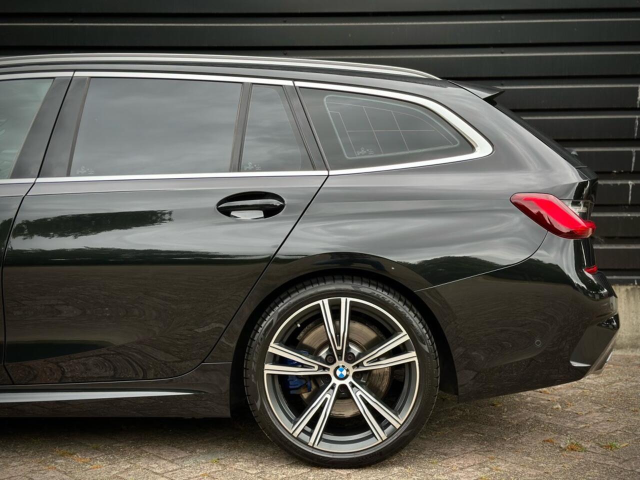 BMW 3-SERIE 330i M-SPORT PANO|HEADUP|360|BLINDSPOT|ACC