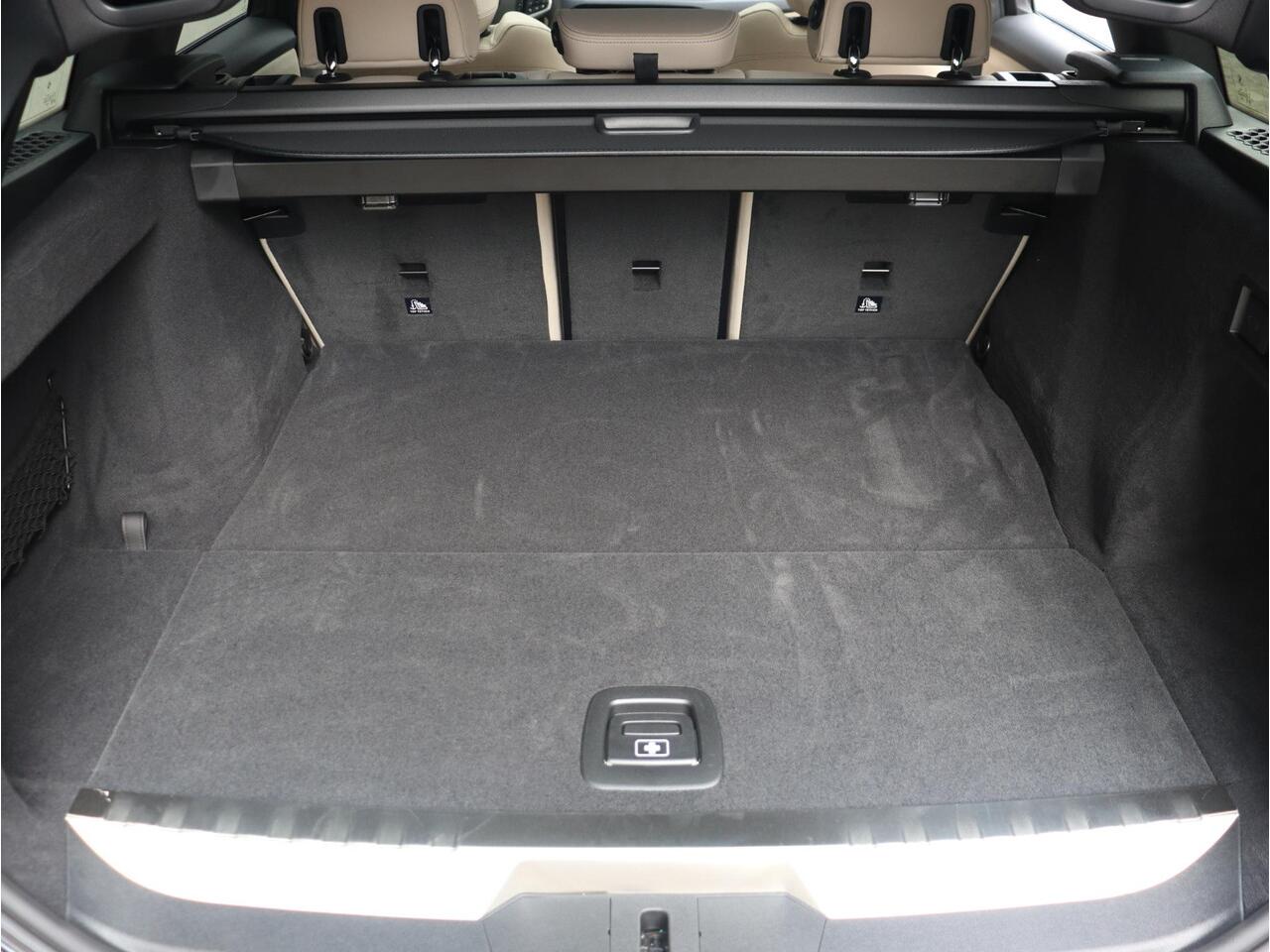 BMW 3-SERIE Touring 330e | High Executive | M Sportpakket Pro | Panodak | Head-Up | Elektr. Stoelen | Harman Kardon | Parking Assistant Plus | Adaptive Cruise Control | 19'' LMV