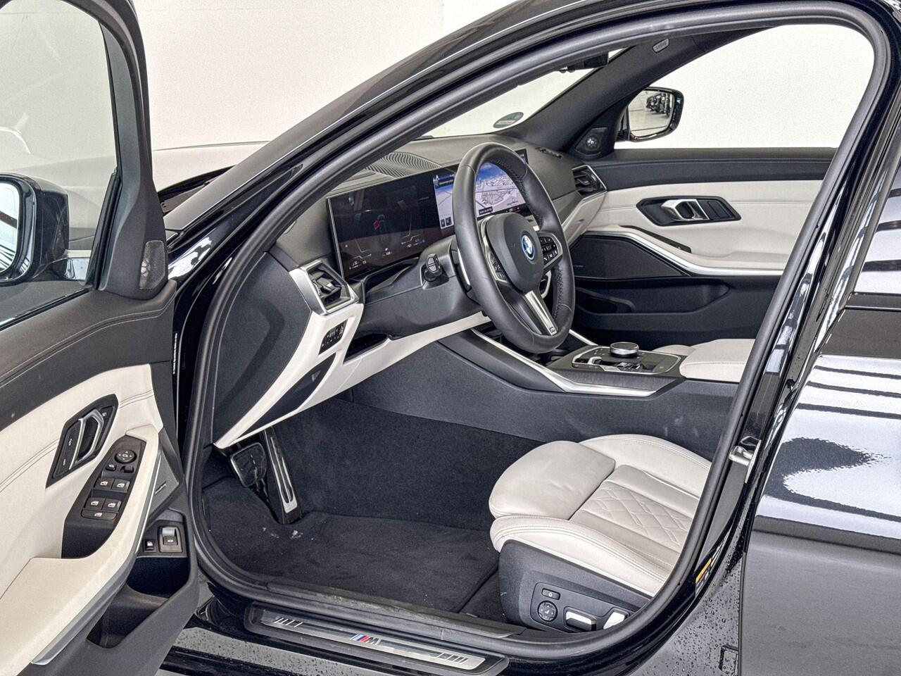 BMW 3-SERIE Touring 330e xDrive Innovation Pack M Sportpakket Aut. | Selections