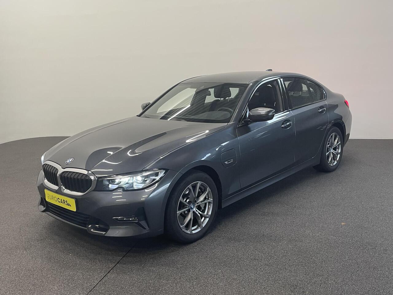 BMW 3-SERIE 330e Sport Line 292 pk Aut Airco ECC Cruise Control Stoelverwarming Live Cockpit Pro PDC VA + Camera Full LED