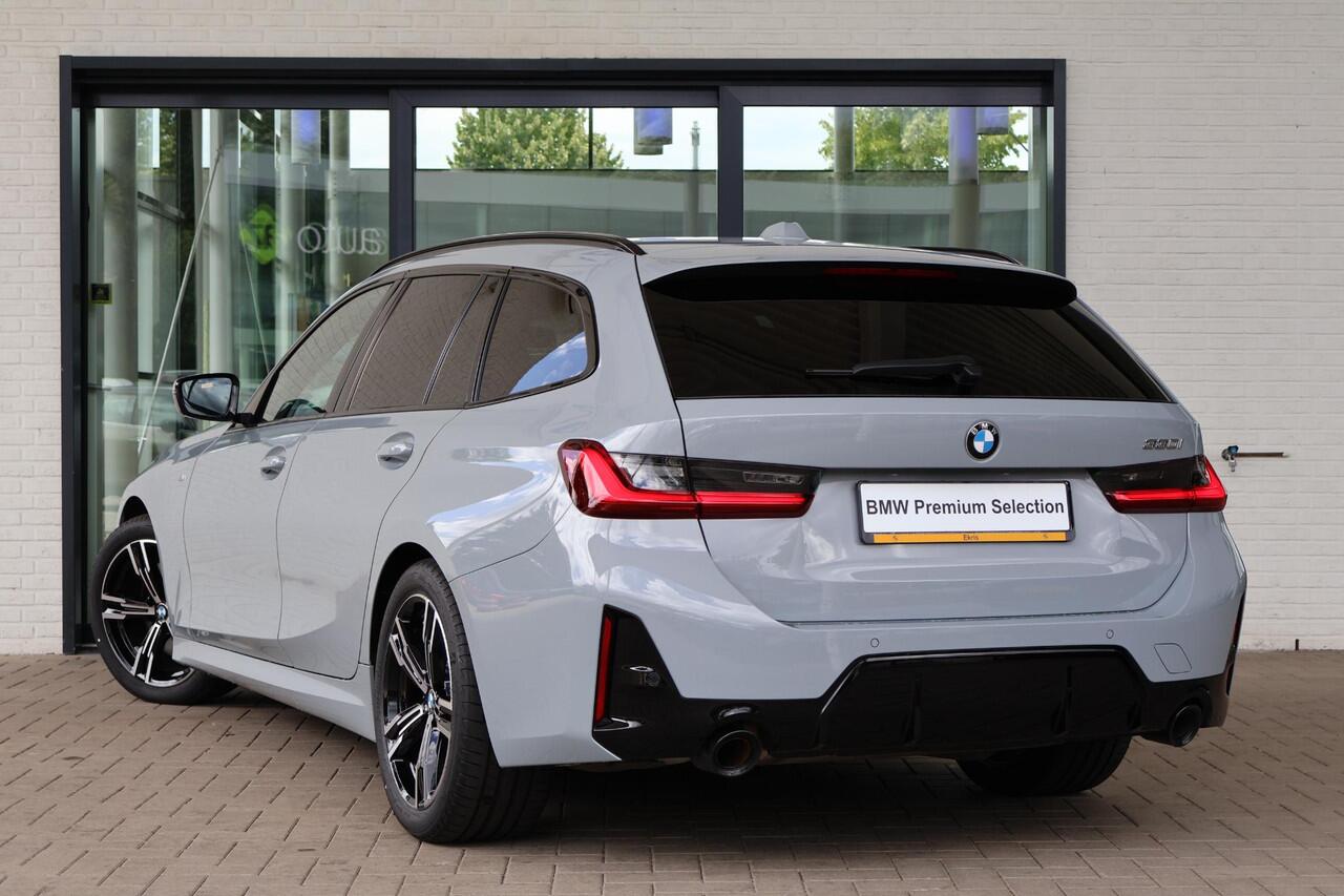 BMW 3-SERIE Touring 330i | M Sportpakket Pro | Glazen Panoramadak | Lederen Sportstoelen | Parkeersensoren voor en achter | Climate Control | HiFi Systeem