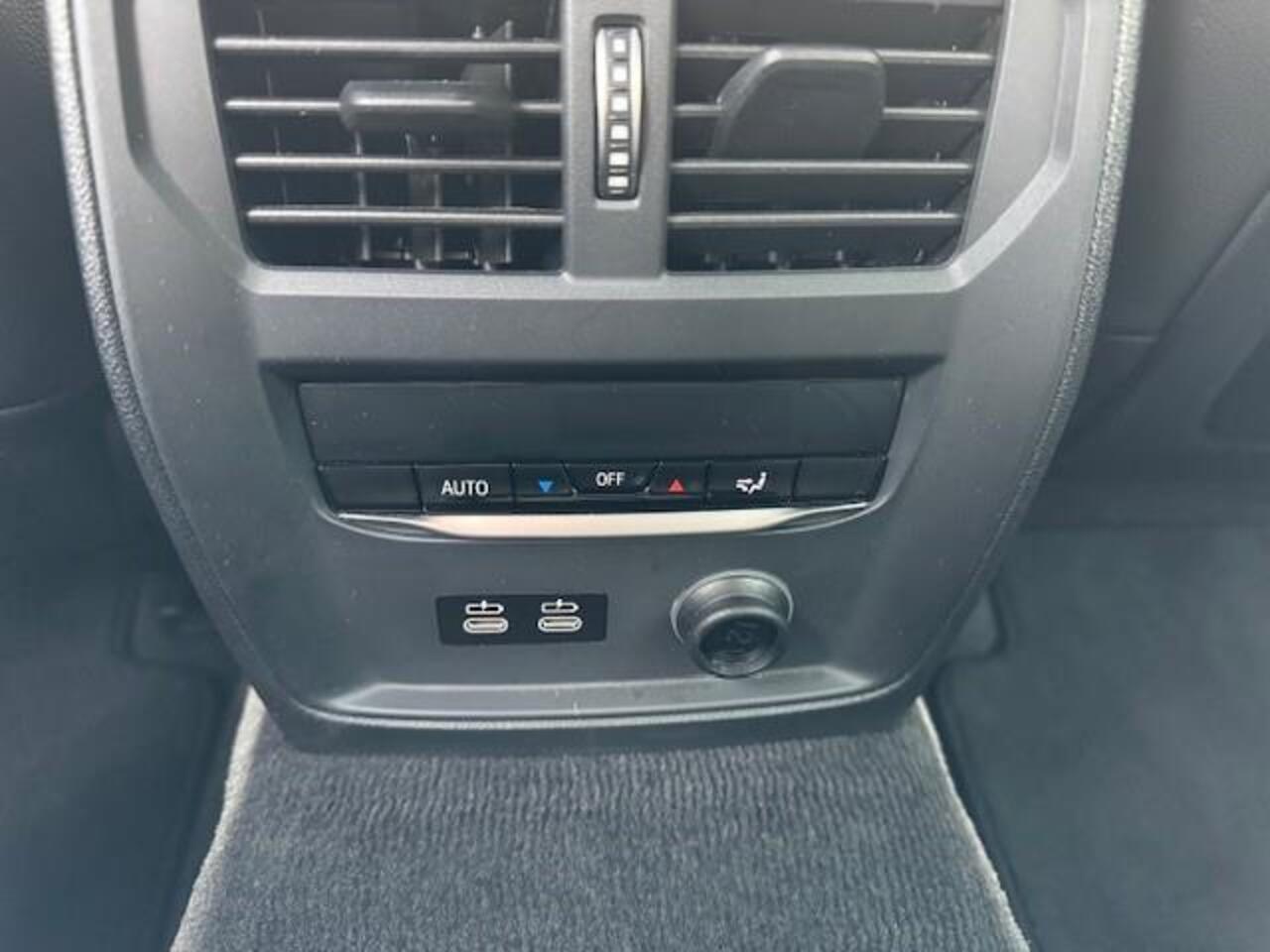 BMW 3-SERIE 330e/M-SPORT/PERFORM/CAM/VIRTDASH/LED/EXTRA WINTERSET M